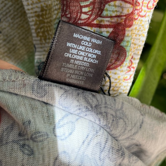 Men’s Floral Tee Shirt NWOT - Picture 6 of 6